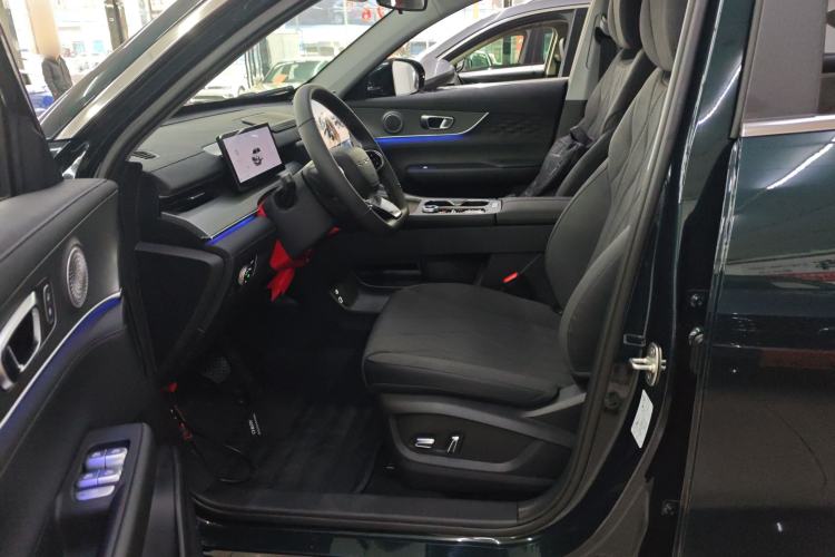 Used Chery Tiggo 8 PLUS 2025 290TGDI DCT Luxury 5-Seater
