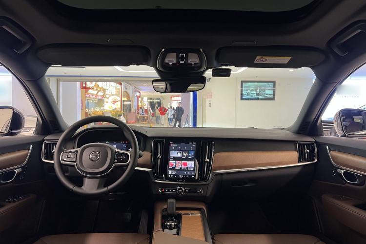 Used Volvo S90 2023 B5 Zhiyi Luxury Edition
