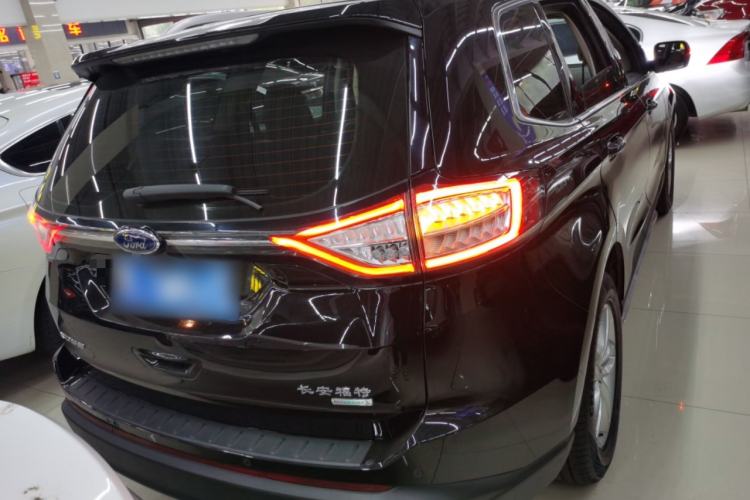 Used Ford Edge 2018 Facelifted EcoBoost 245 Two-Wheel-Drive Platinum Edition 5 Seats China V Emission Standard
