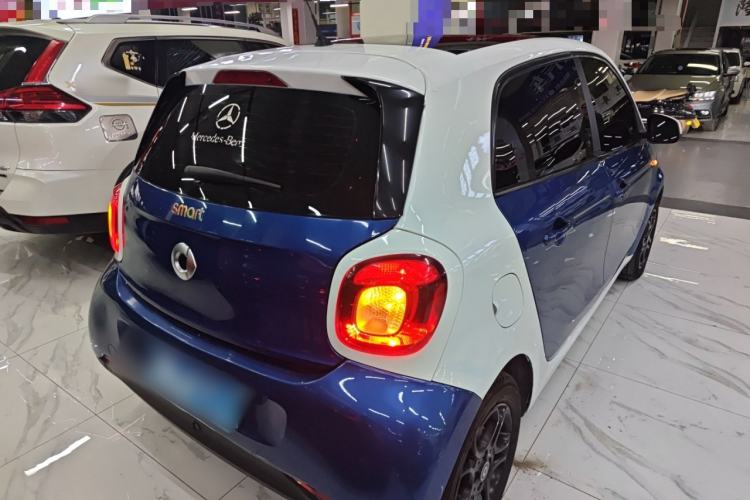 Used  forfour 2016 0.9T 66 kW Pioneer Edition