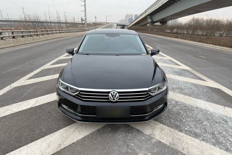 Used Volkswagen Magotan 2018 Facelift 330TSI DSG Luxury Model
