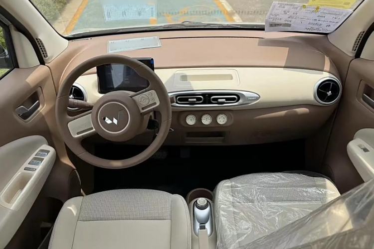 Used Wuling Hongguang MINIEV 2025 Four-Door Version Advanced Edition
