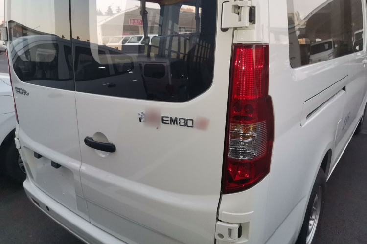 Used Chana Ruixing EM80 2025 Passenger Version Comfort Edition 6-Seater 300 km Dual-Swing Doors
