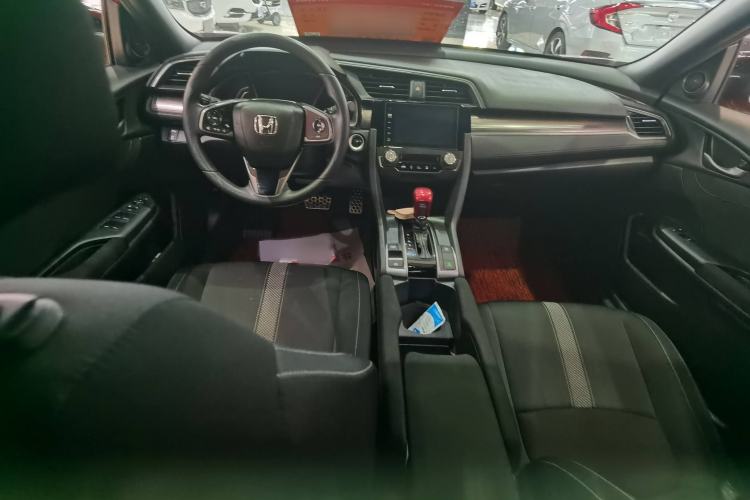 Used Honda Civic 2021 HATCHBACK 220TURBO CVT Trendy Cool Edition
