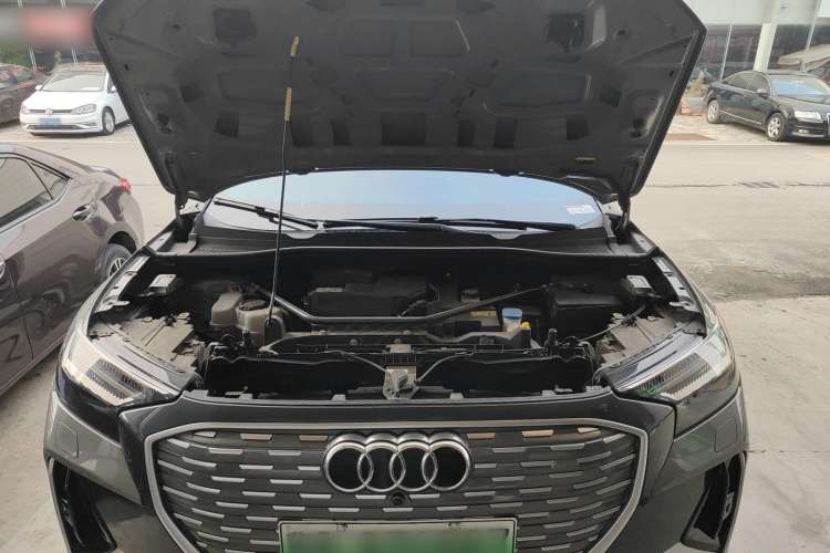 Used Audi Q4 e-tron 2022 50 e-tron quattro Visionary Edition
