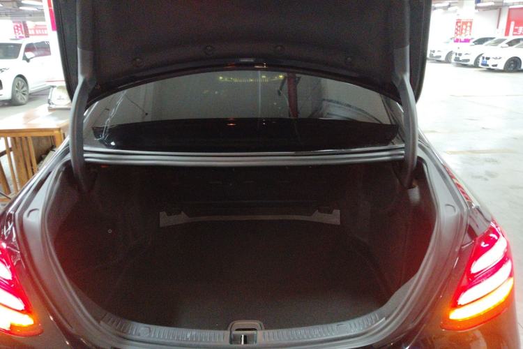 Used Mercedes-Benz E-Class 2019 E 300 L Luxury Model
