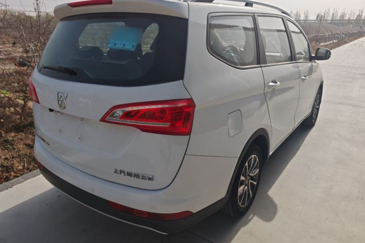 Used Baojun 730 2017 1.5T Manual Fashion Version 7 Seats China V Emission Standard
