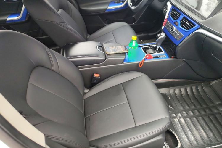 Used Venucia T90 2017 2.0L CVT Fashion Edition
