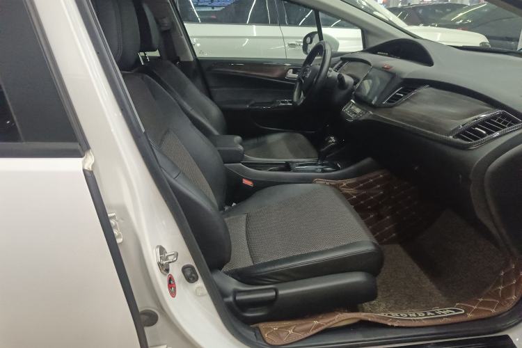 Used Honda Jade 2017 1.8L automatic Comfort version 5 seats
