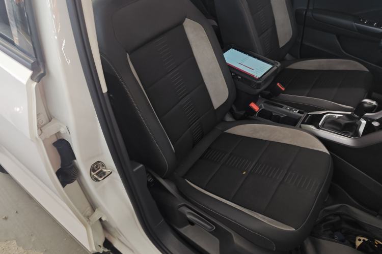 Used Volkswagen T-ROC 2022 280TSI DSG Two-Wheel Drive Elite PLUS
