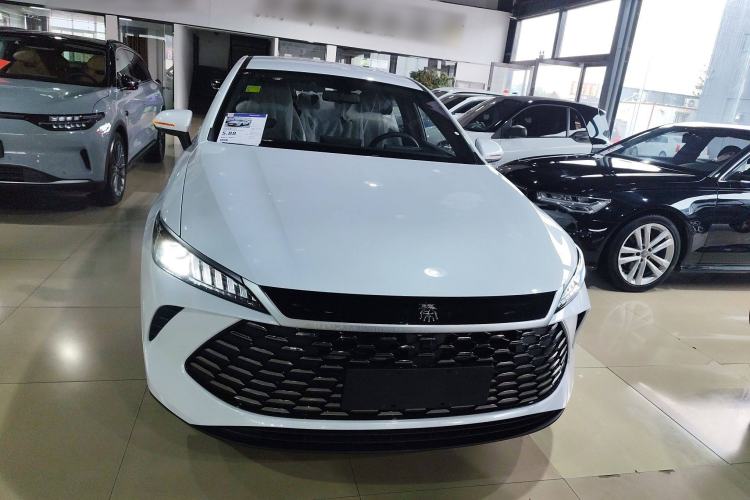 Used BYD Qin PLUS 2025 DM-i Smart Drive 55KM Leading Model
