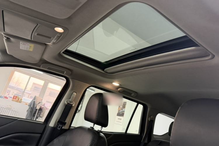 Used Nissan Terra 2018 2.5L Automatic 4x4 Luxury Edition