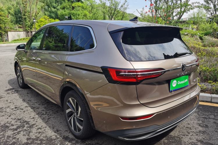 Used Volkswagen Viloran 2022 330TSI Luxury Edition
