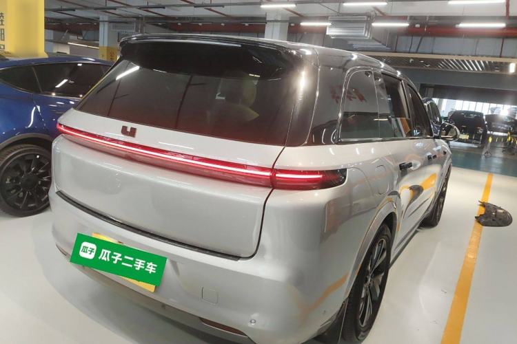 Used Li Auto L8 2023 Pro Model
