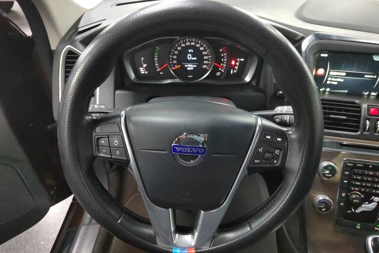 Used Volvo XC60 2016 T5 Smart Upgrade Model