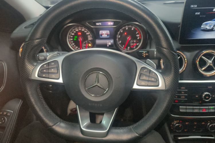 Used Mercedes-Benz GLA 2019 GLA 200 Fashion Model