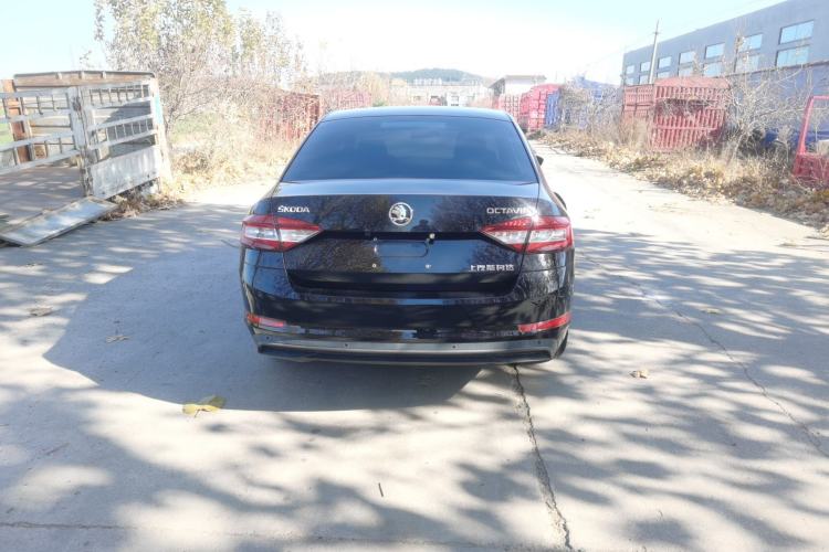 Used Skoda Octavia 2018 1.6L Automatic Comfort Edition
