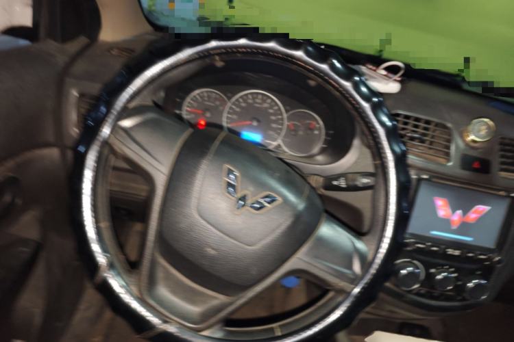 Used Wuling Hongguang 2015 1.5L S Basic Version China V Standard
