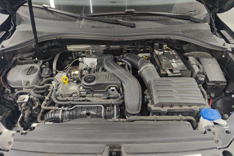 Used Volkswagen Tiguan L 2024 Outstanding Model 300TSI Automatic Two-Wheel Drive Longteng Edition