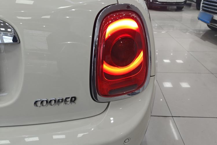 Used  MINI 2015 1.5T COOPER Excitement Five-Door Edition