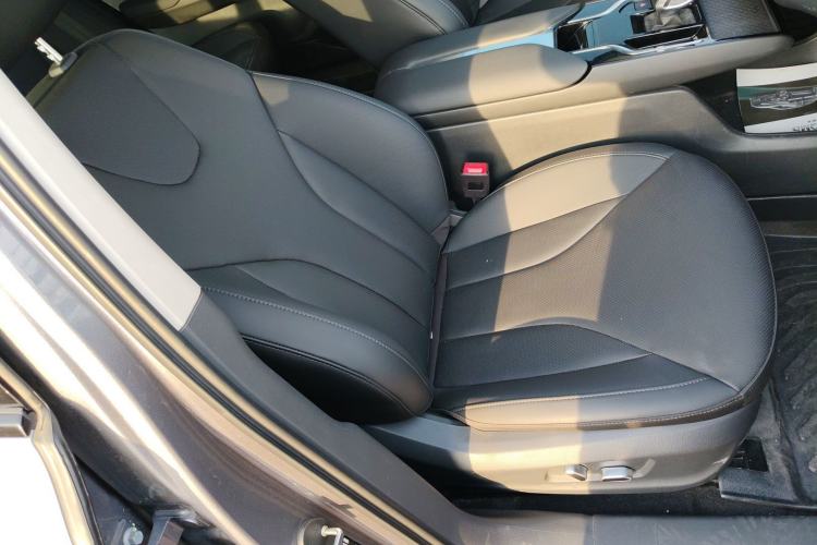 Used Hongqi E-QM5 2024 610 km PLUS
