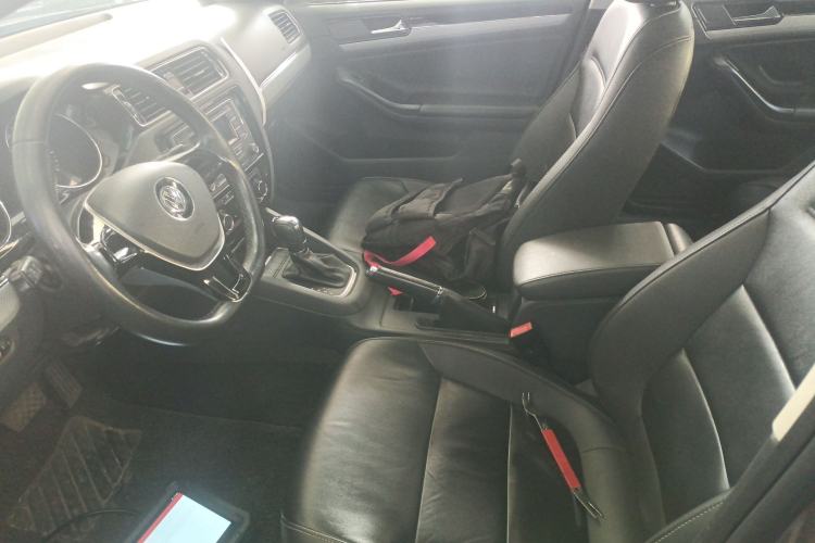 Used Volkswagen Sagitar 2015 1.6L Automatic Comfort Model