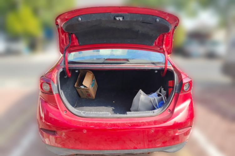 Used Mazda Mazda 3 Axela 2016 Sedan 1.5L Automatic Comfort Model