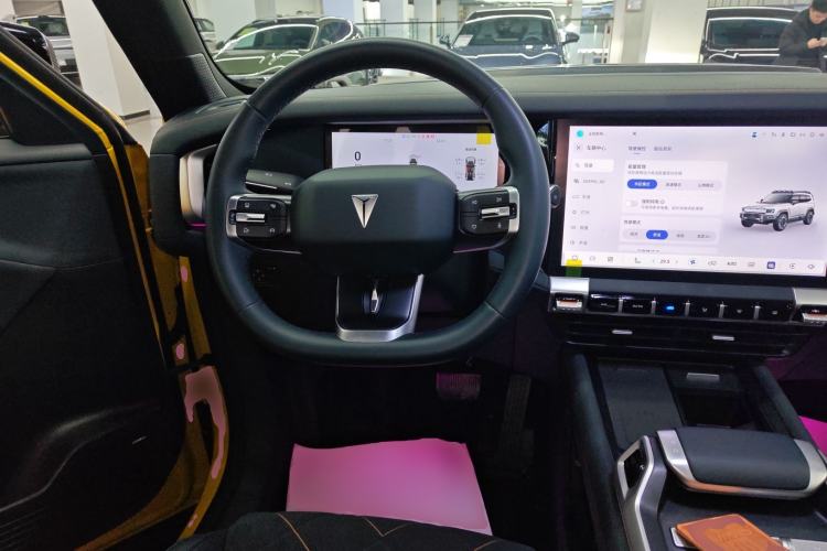 Used  G318 2025 Worry-Free Adventure Edition Four-Wheel Drive Secret Realm Version