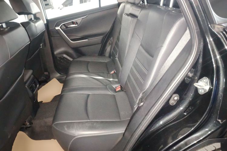 Used Toyota RAV4 2022 2.0L CVT Two-Wheel Drive Fashion Plus Edition
