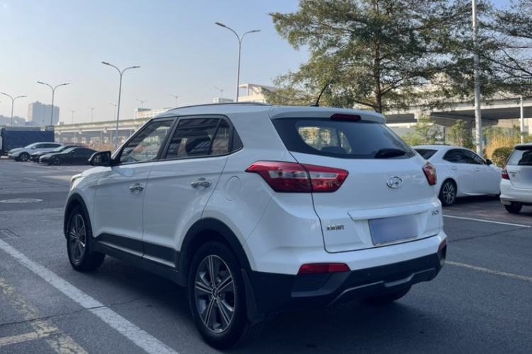 Used Hyundai ix25 2015 1.6L Automatic Two-Wheel Drive Smart GLS Trim
