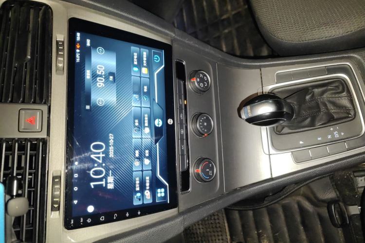 Used Volkswagen Golf 2016 230TSI Automatic Comfort Version
