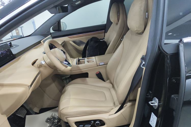 Used Hima Luxeed R7 2024 All-Electric 802 km Max
