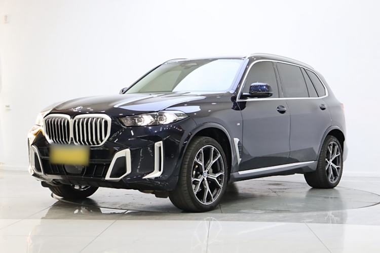 Used BMW X5 2023 xDrive 30Li Luxury M Sport Package
