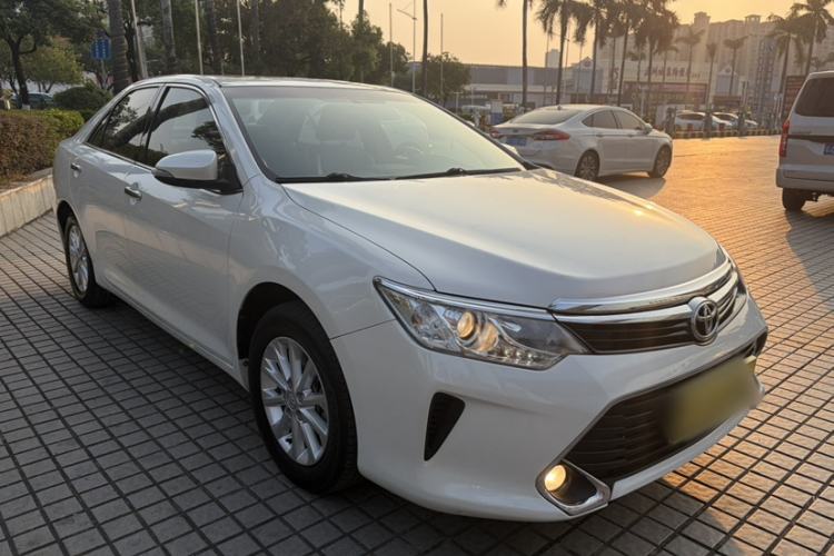 Used Toyota Camry 2016 2.0G 10th Anniversary Leading Edition
