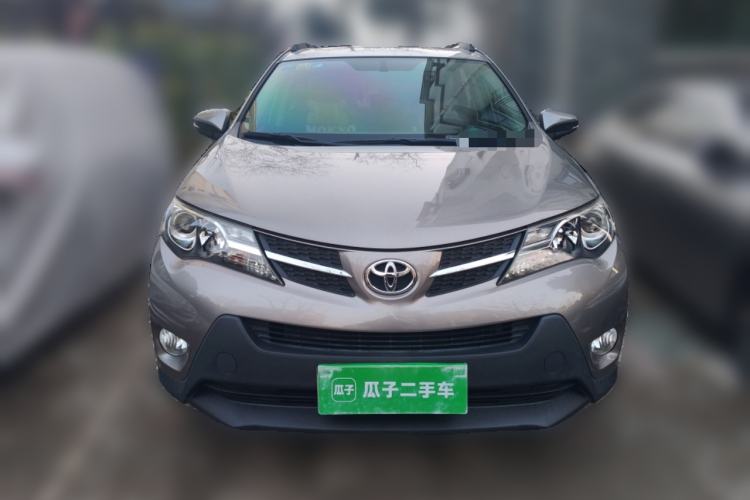 Used Toyota RAV4 2015 2.0L CVT Two-Wheel Drive Fashion Edition