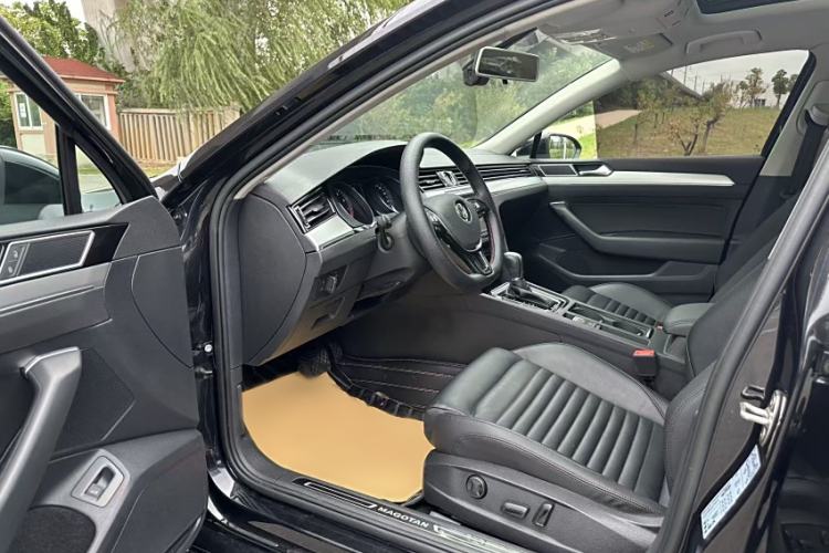 Used Volkswagen Magotan 2019 330TSI DSG Leading Model China VI Standard
