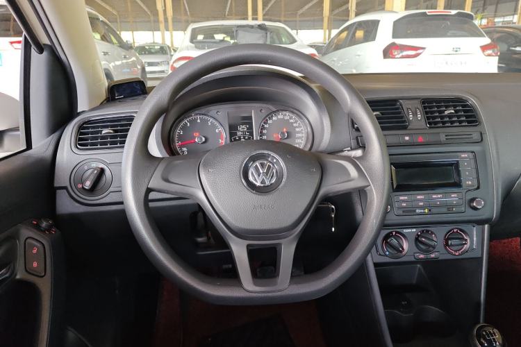 Used Volkswagen Polo 2016 1.4L Manual Fashion Model
