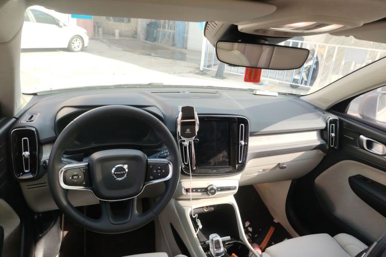 Used Volvo XC40 2023 B4 4x4 Smart Luxury Edition