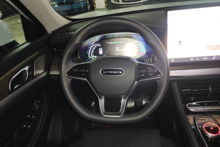 Used Skyworth EV6 2024 430 Cloud Charging Edition+
