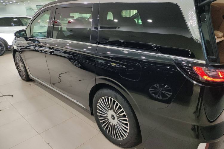 Used VOYAH Dream 2025 PHEV Four-Wheel-Drive Flagship Kunpeng Edition