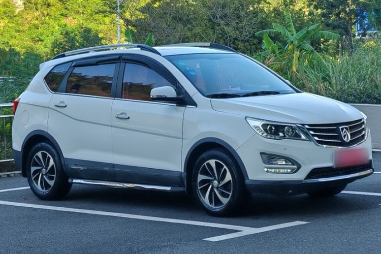 Used Baojun 560 2015 1.8L Manual Luxury Model
