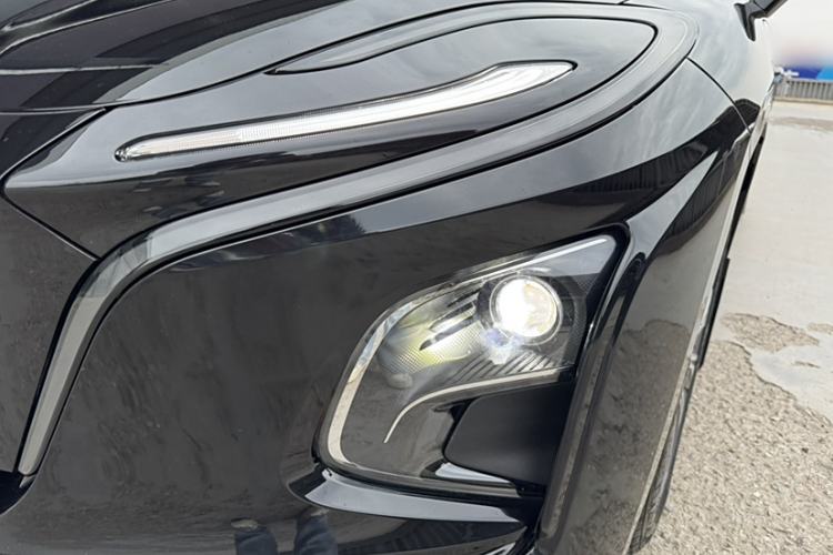 Used Hongqi E-QM5 2022 431 km Charge & Enjoy Edition
