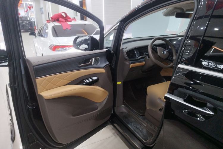 Used Denza D9 2024 DM-i 980 Four-Wheel Drive Prestige Model