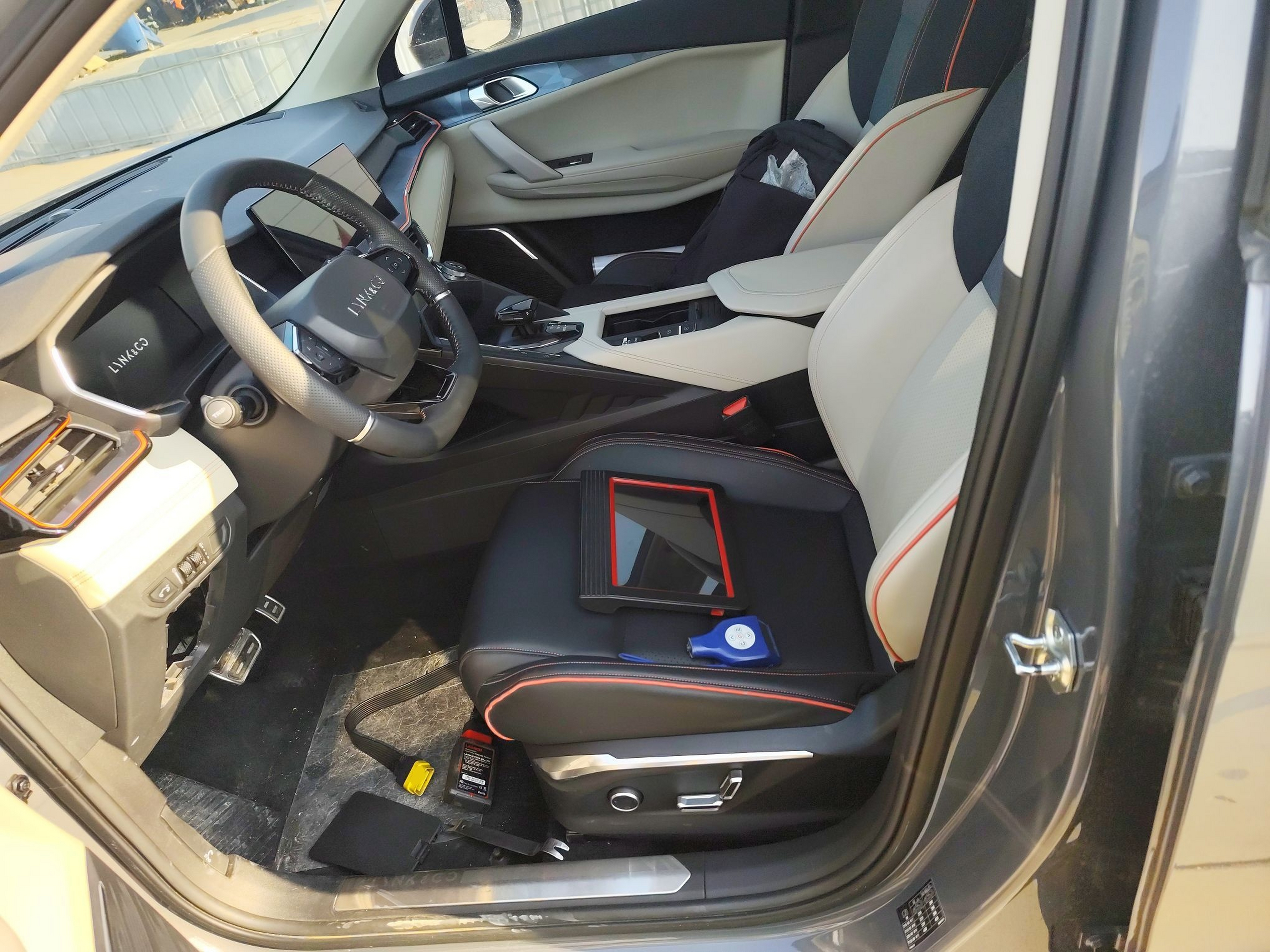 Переднее сиденье в автомобиле