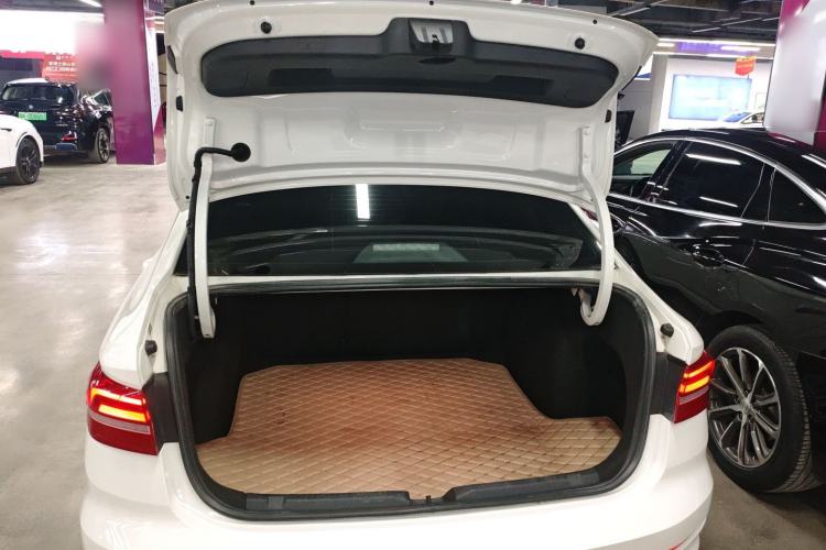 Used Volkswagen Lavida 2019 1.5L Automatic Comfort Edition China VI Standard