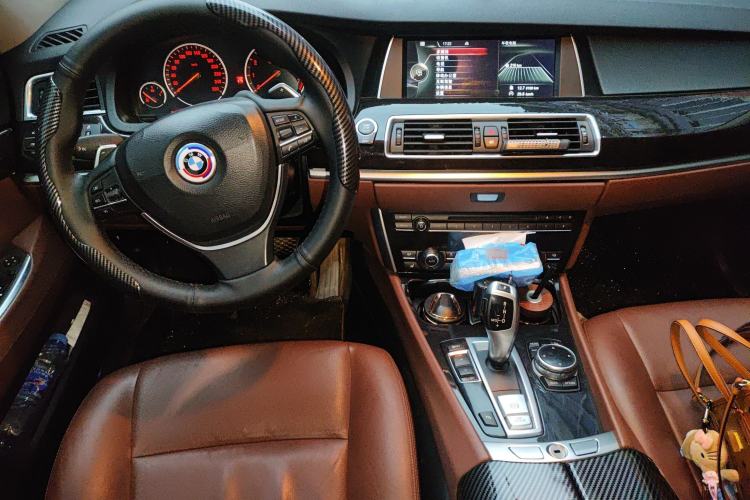 Used BMW 5 Series 2014 535Li Leading Model
