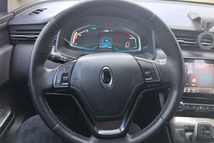 Used ORA iQ 2018 Smart Connectivity Model