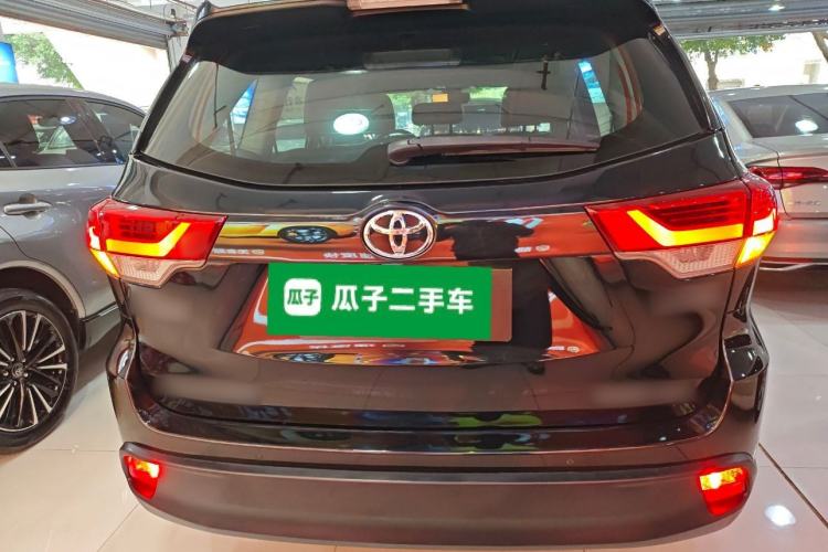 Used Toyota Highlander 2018 2.0T Four-Wheel Drive Luxury Version 7 Seats China VI Standard
