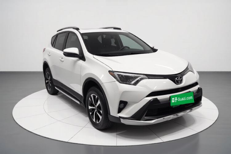 Used Toyota RAV4 2016 2.0L CVT Two-Wheel Drive Fashion Edition China V Standard

