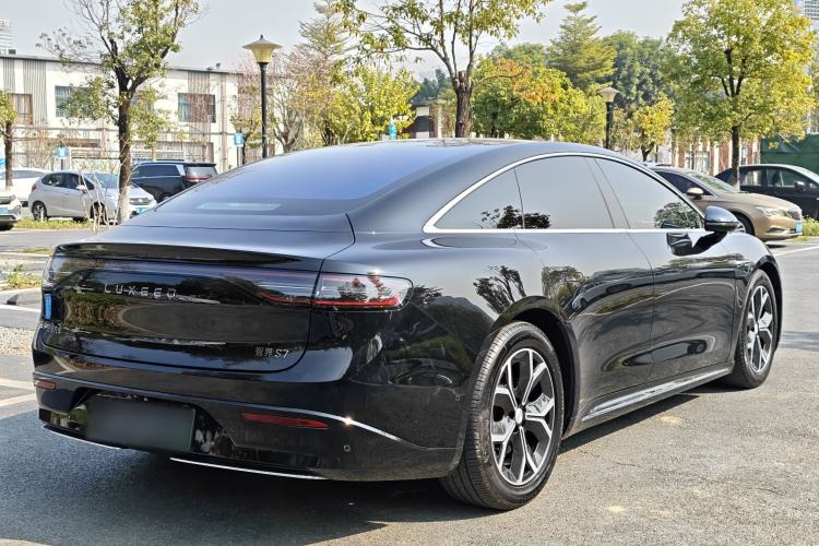 Used Hima Luxeed S7 2025 855 km Max